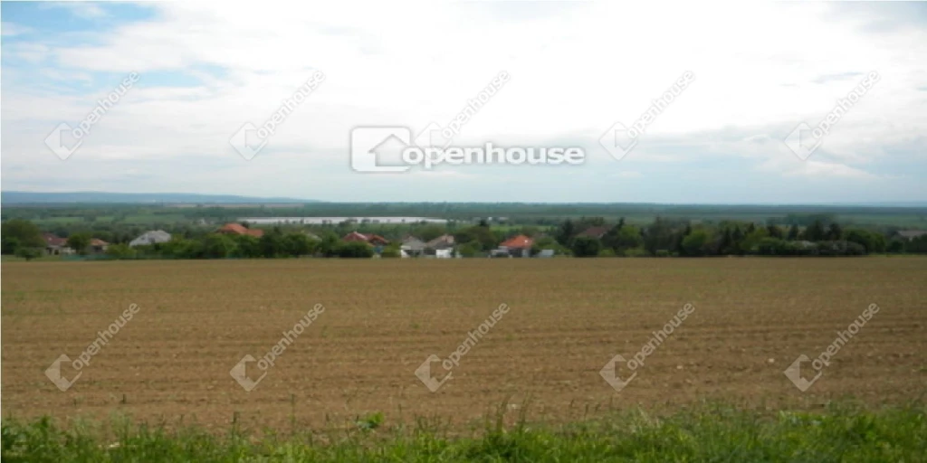c3-1-name c2-50-name, Alsópáhok, Mátyás király utca