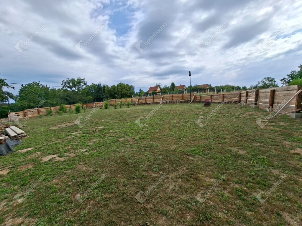 Panoráma, természet és a Csónakázó-tó közelsége – építse meg álmai otthonát!