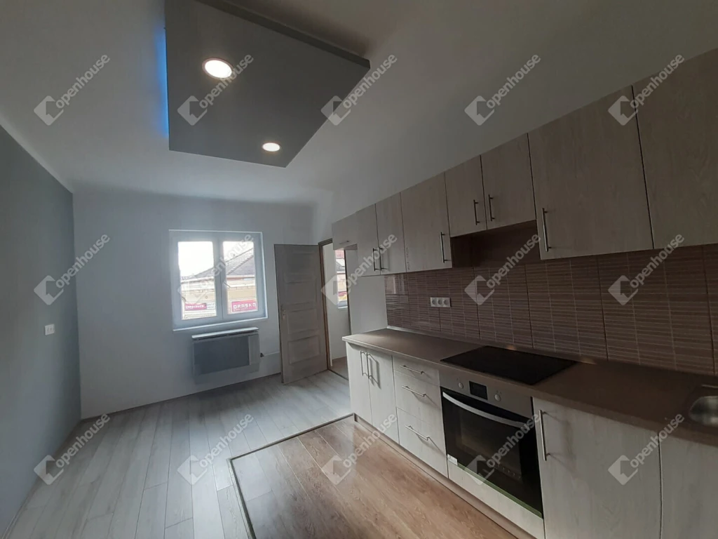 BELVÁROSI ELEGANCIA – MODERN, 2 SZOBÁS LAKÁS kiadó.