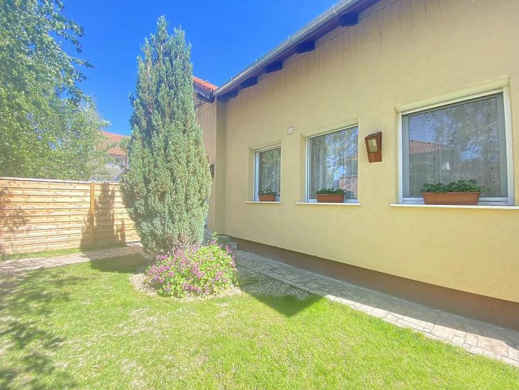 For sale semi-detached house, Dunakeszi
