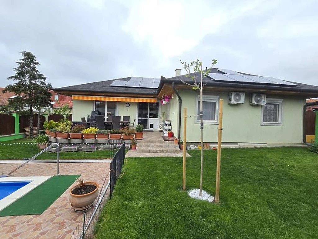 For sale house, Dunakeszi