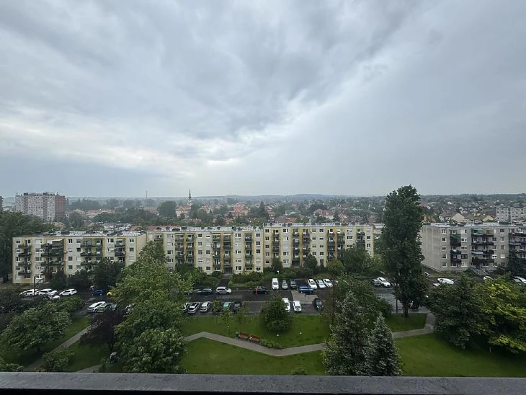 Eladó panellakás, Dunakeszi