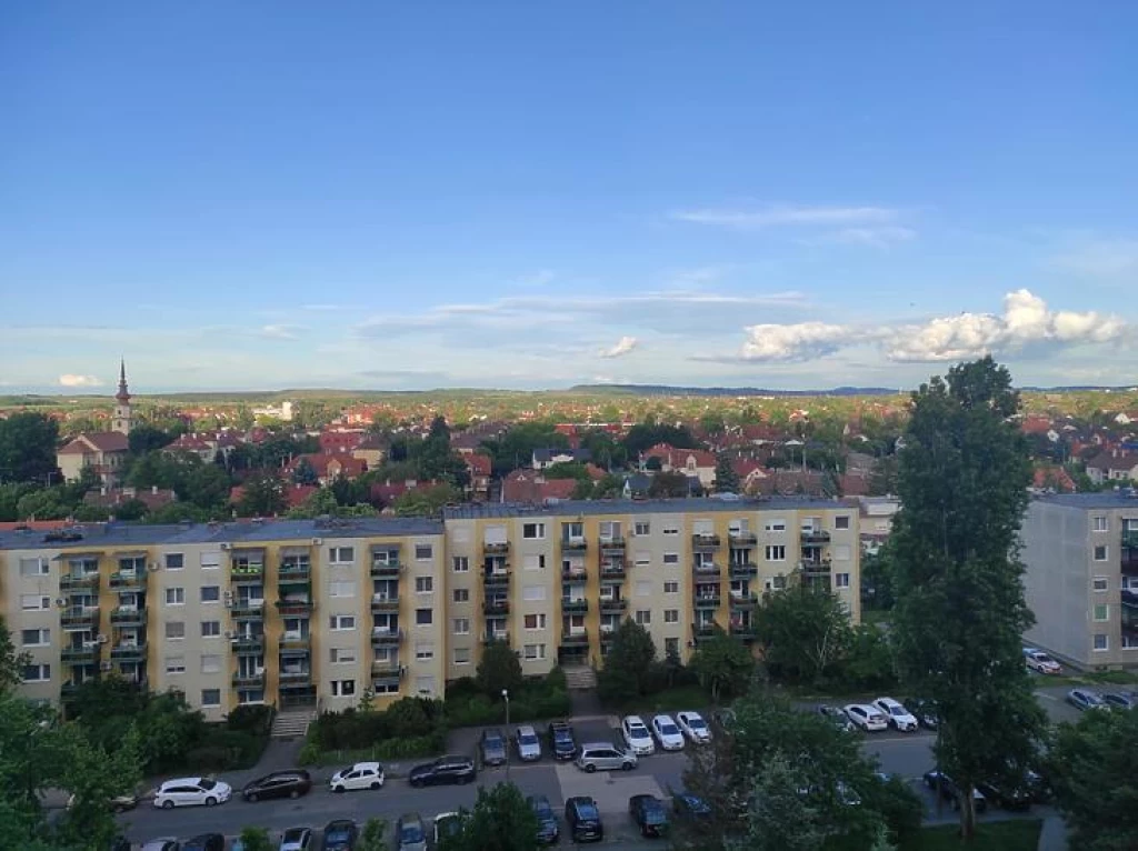 Eladó panellakás, Dunakeszi