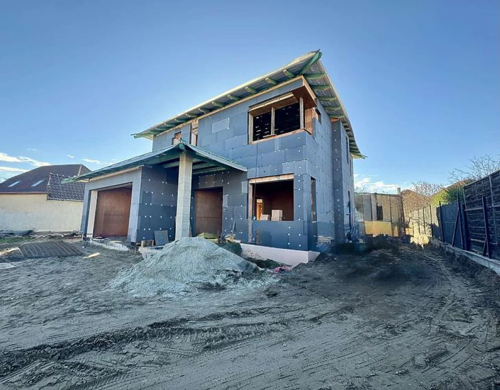 Eladó családi ház, Dunakeszi