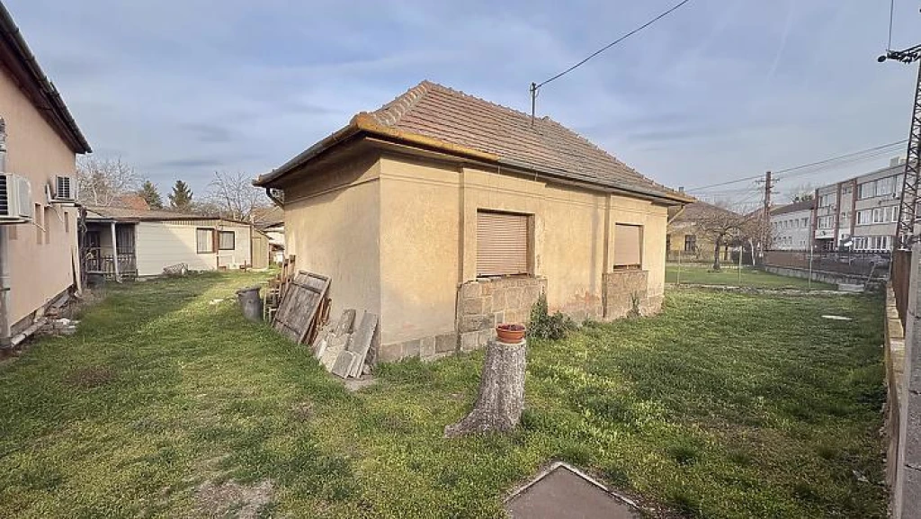 Eladó házrész, Dunakeszi