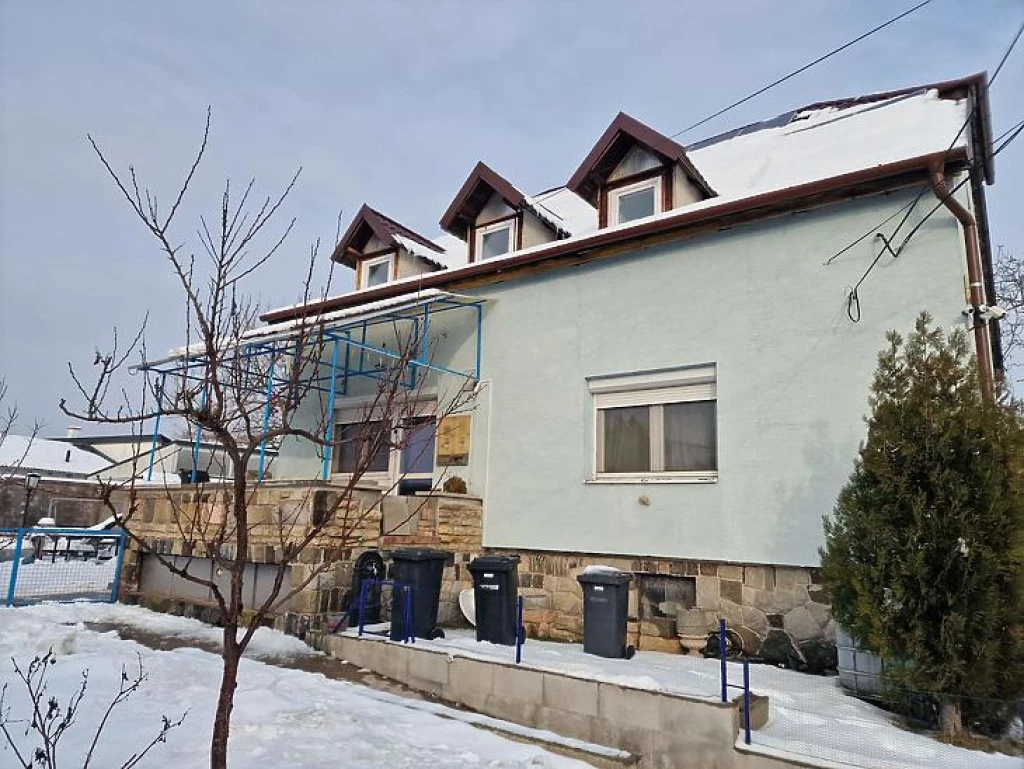 Eladó családi ház, Dunakeszi
