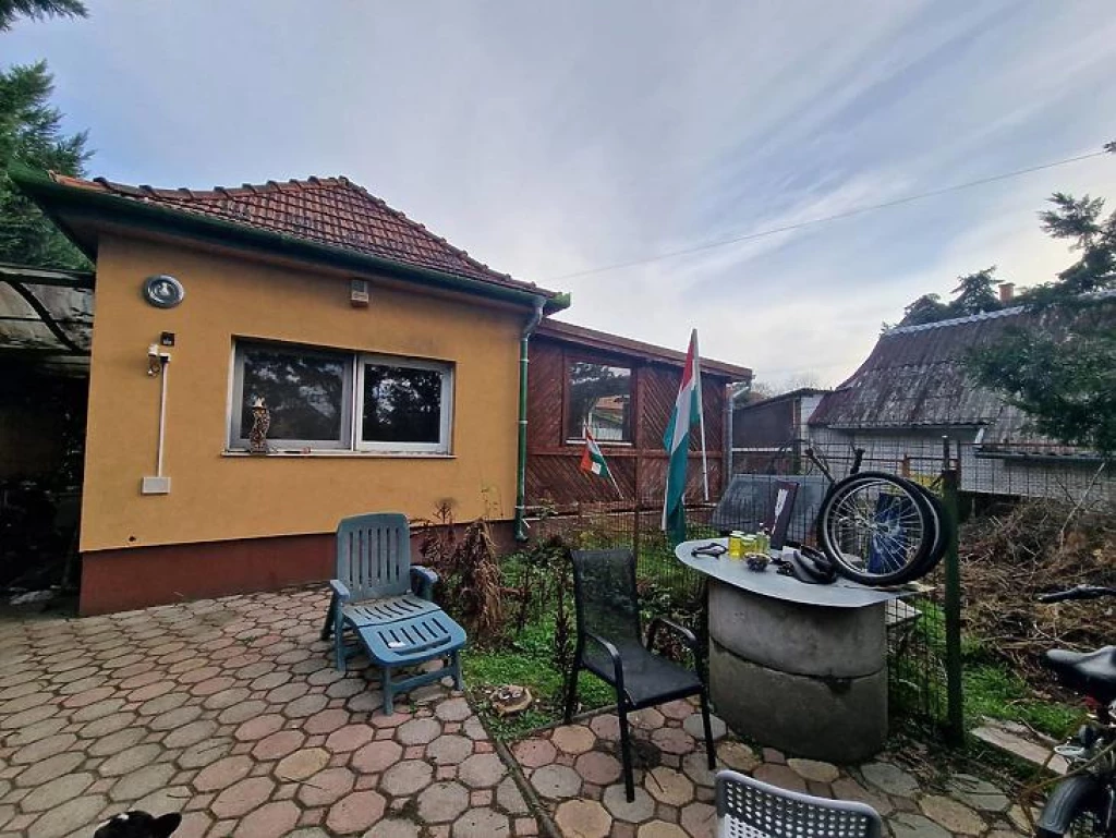 c3-1-name c2-1-name, Dunakeszi