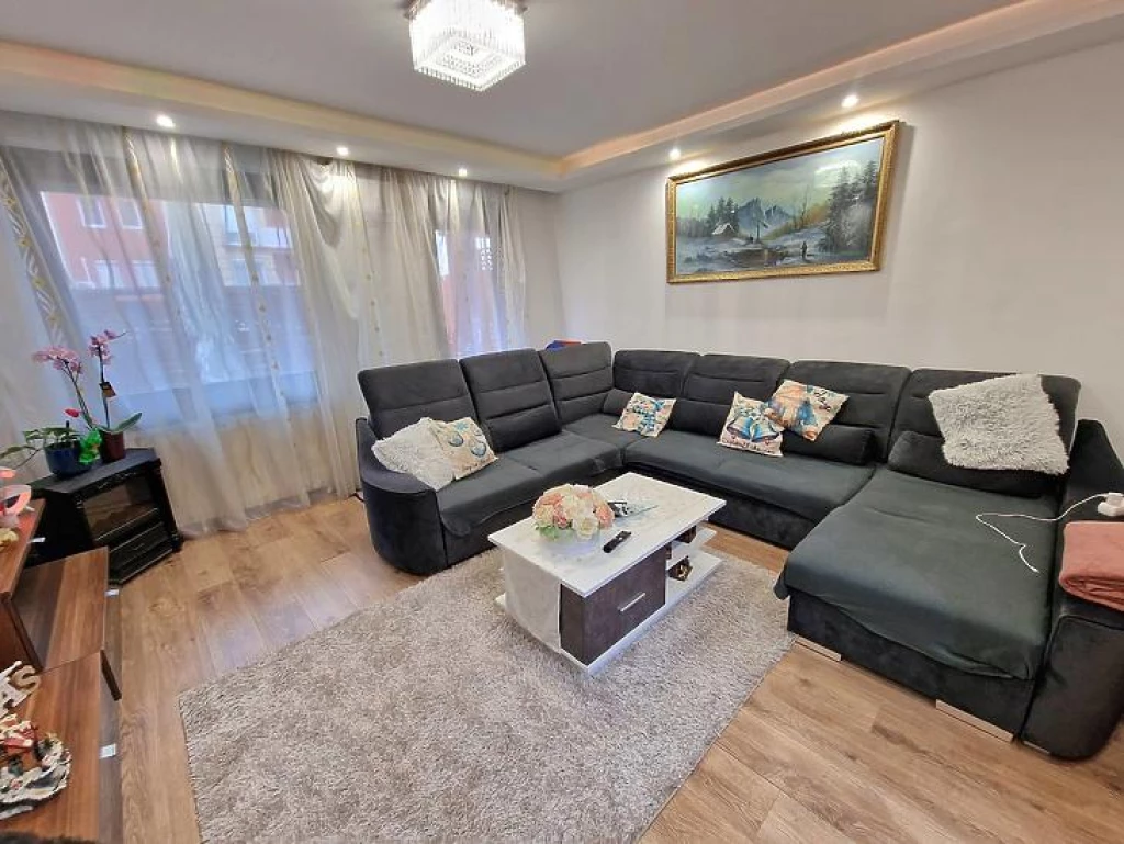 For sale panel flat, Dunakeszi