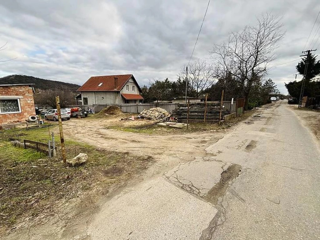 Eladó családi ház, Fót