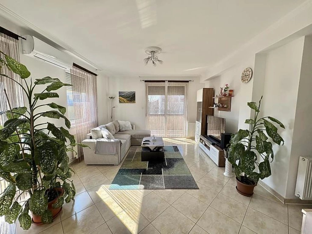 For sale brick flat, Dunakeszi