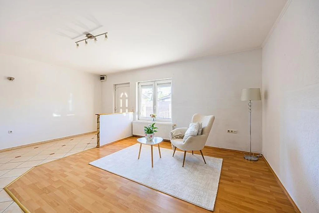 Eladó sorház, Dunakeszi