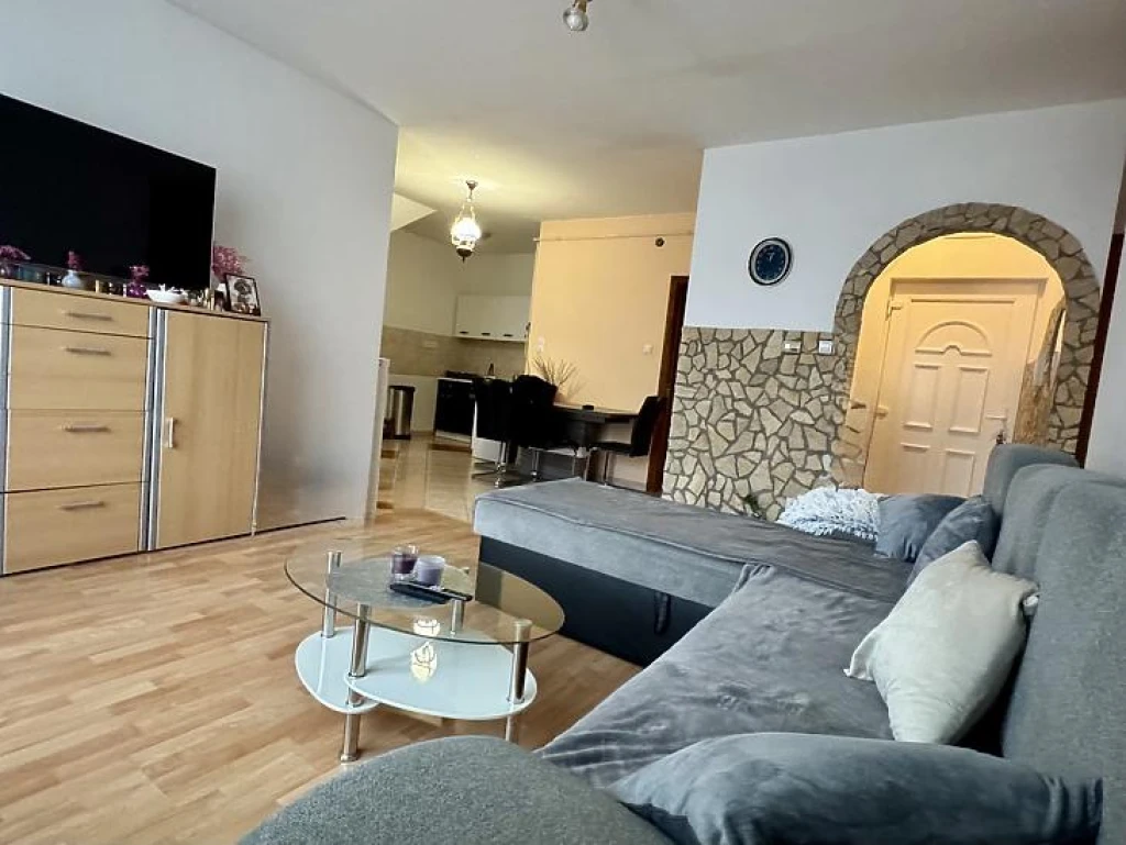 c3-1-name c2-19-name, Dunakeszi