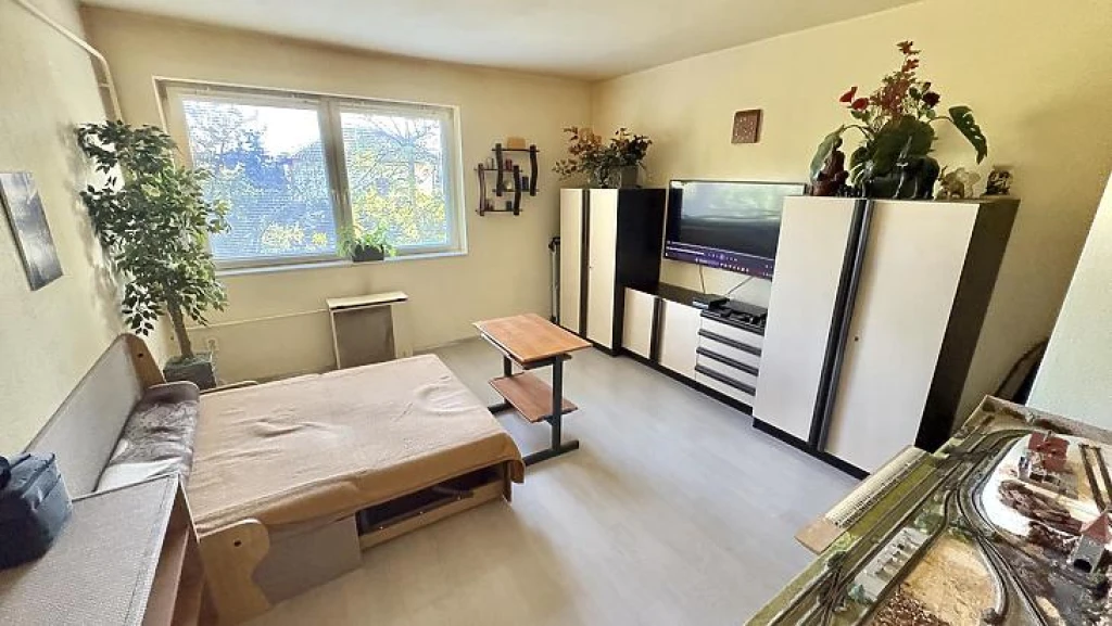 Eladó téglalakás, Dunakeszi