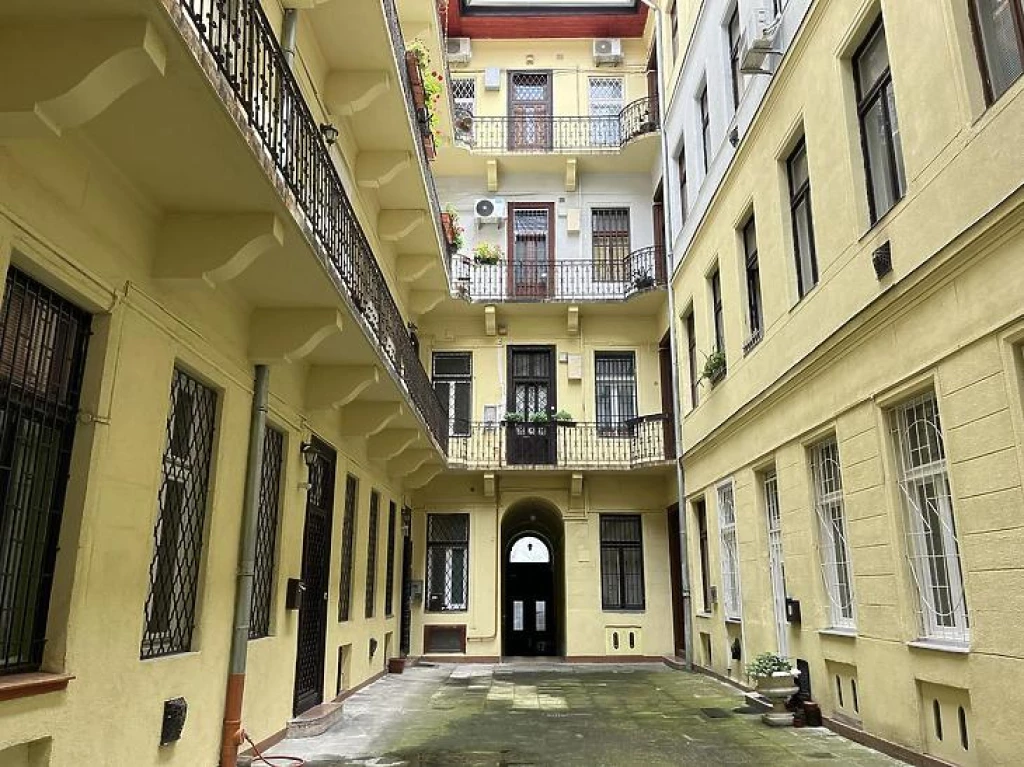 For sale brick flat, Budapest VII. kerület, Erzsébetváros