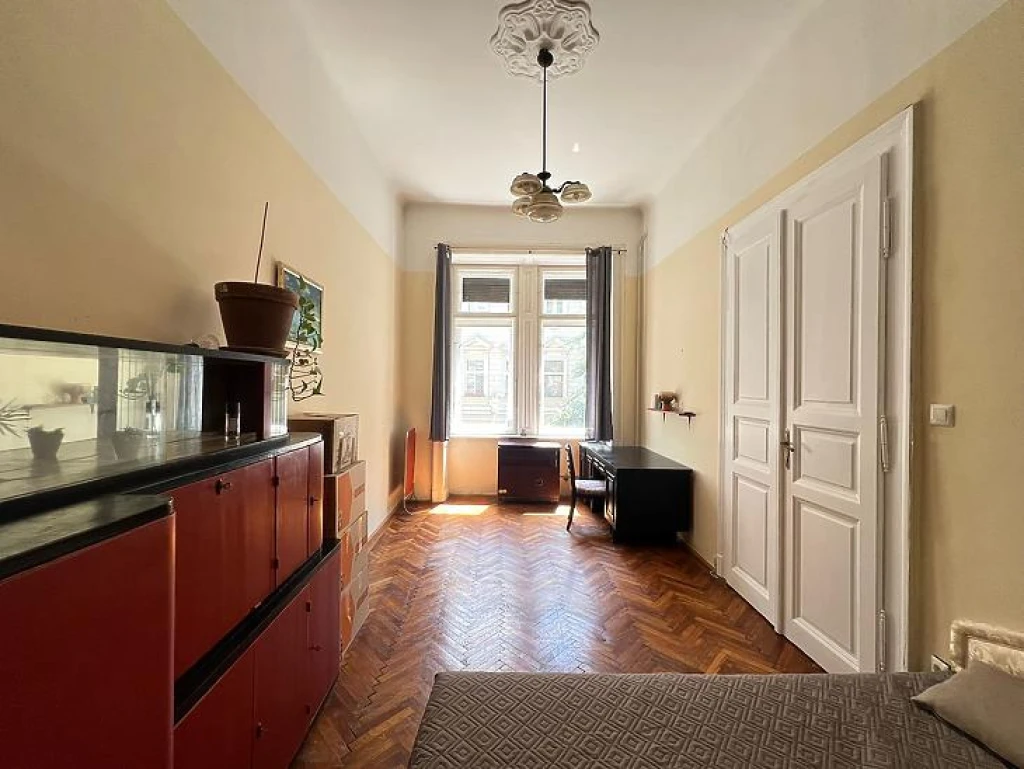 Eladó téglalakás, Budapest VI. kerület, Nagykörúton kívüli terület