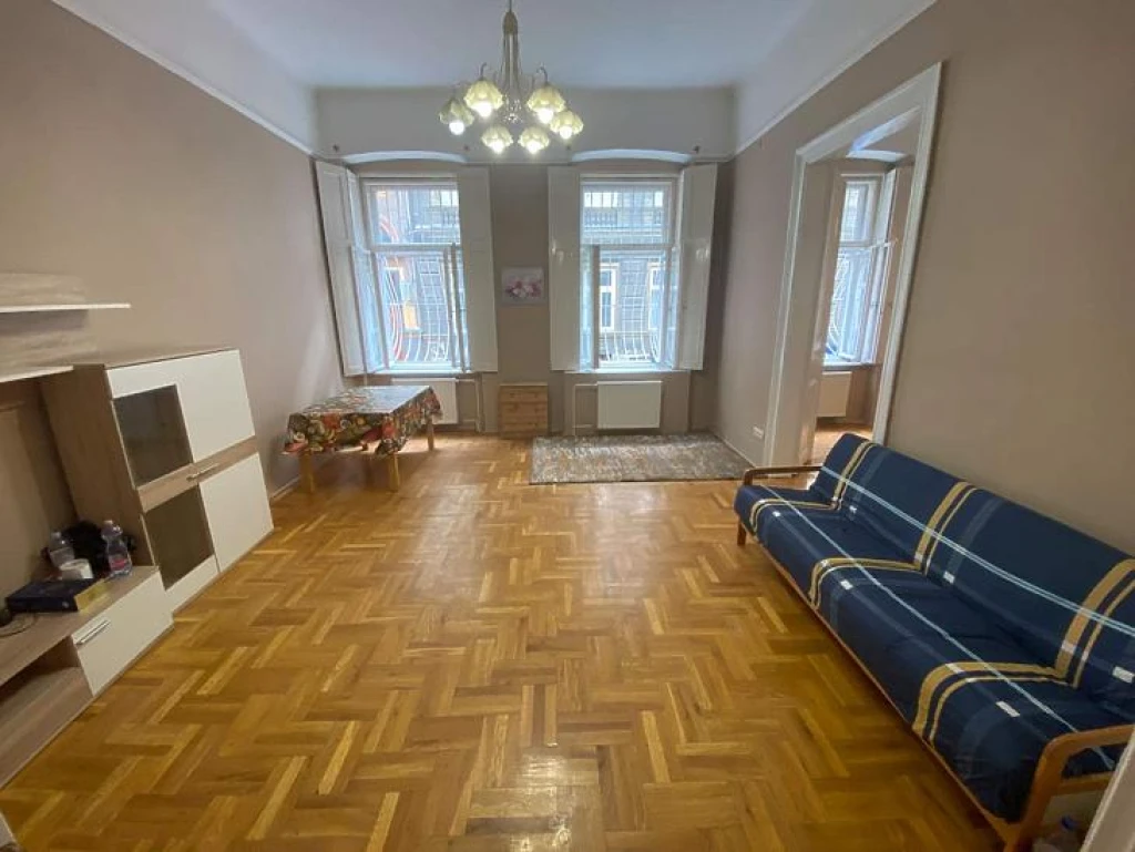 Eladó téglalakás, Budapest VI. kerület, Nagykörúton kívüli terület