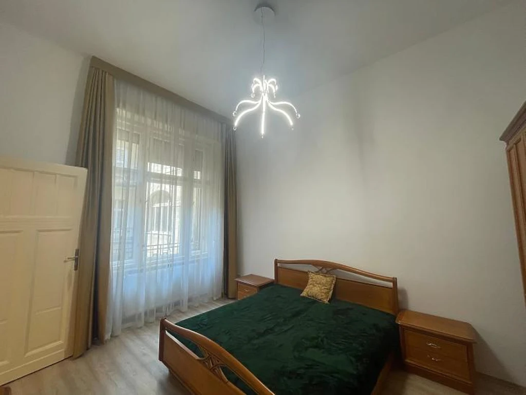 Eladó téglalakás, Budapest VI. kerület, Nagykörúton kívüli terület