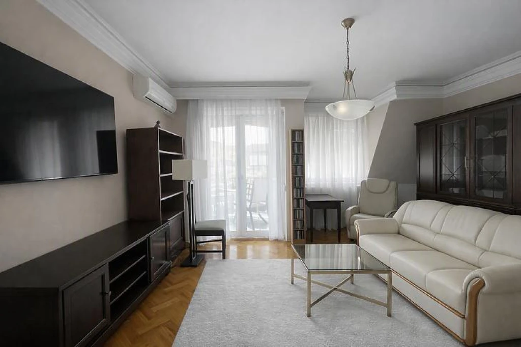 Eladó téglalakás, Budapest VI. kerület, Nagykörúton kívüli terület