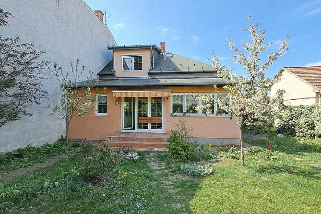 c3-1-name c2-1-name, Budapest XV. kerület, Rákospalota