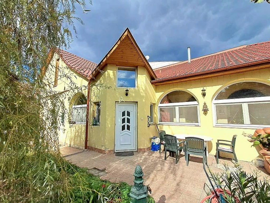 Eladó családi ház, Budapest XV. kerület, Rákospalota