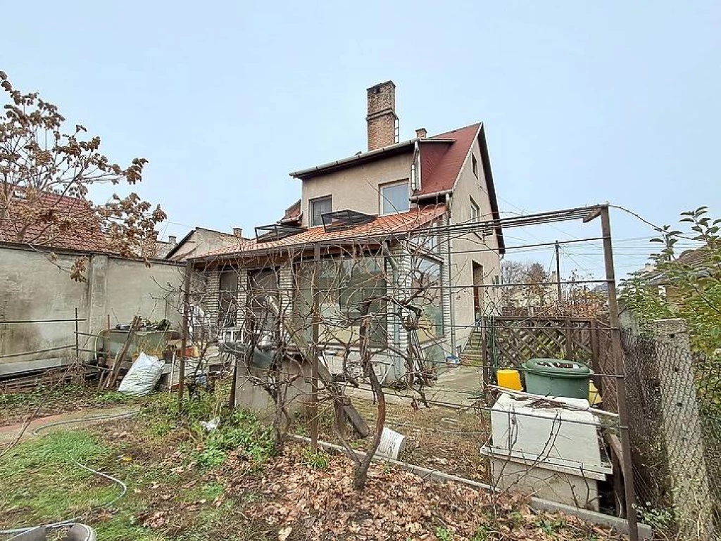 Eladó családi ház, Budapest XV. kerület, Rákospalota