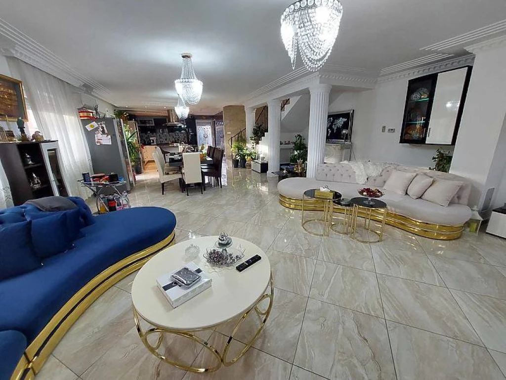 Eladó családi ház, Budapest XV. kerület, Rákospalota