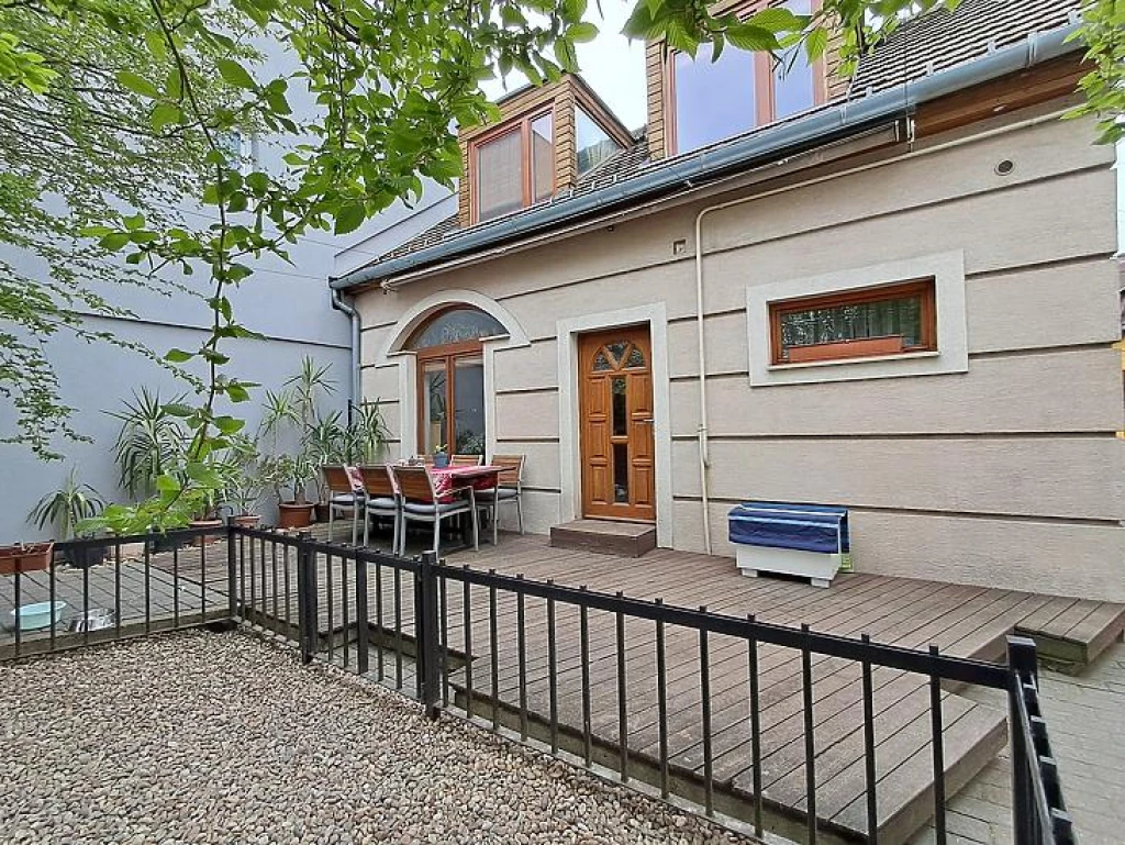 c3-1-name c2-1-name, Budapest XV. kerület, Rákospalota