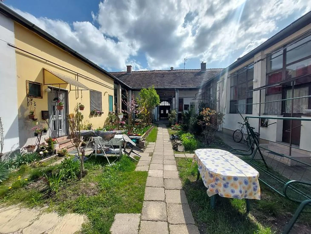 Eladó téglalakás, Budapest XV. kerület, Rákospalota