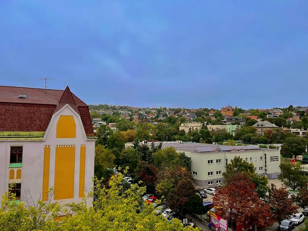 Eladó téglalakás, Budapest II. kerület, Rézmál