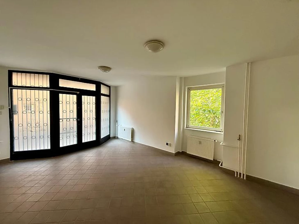 Eladó üzlet, Budapest II. kerület, Országút