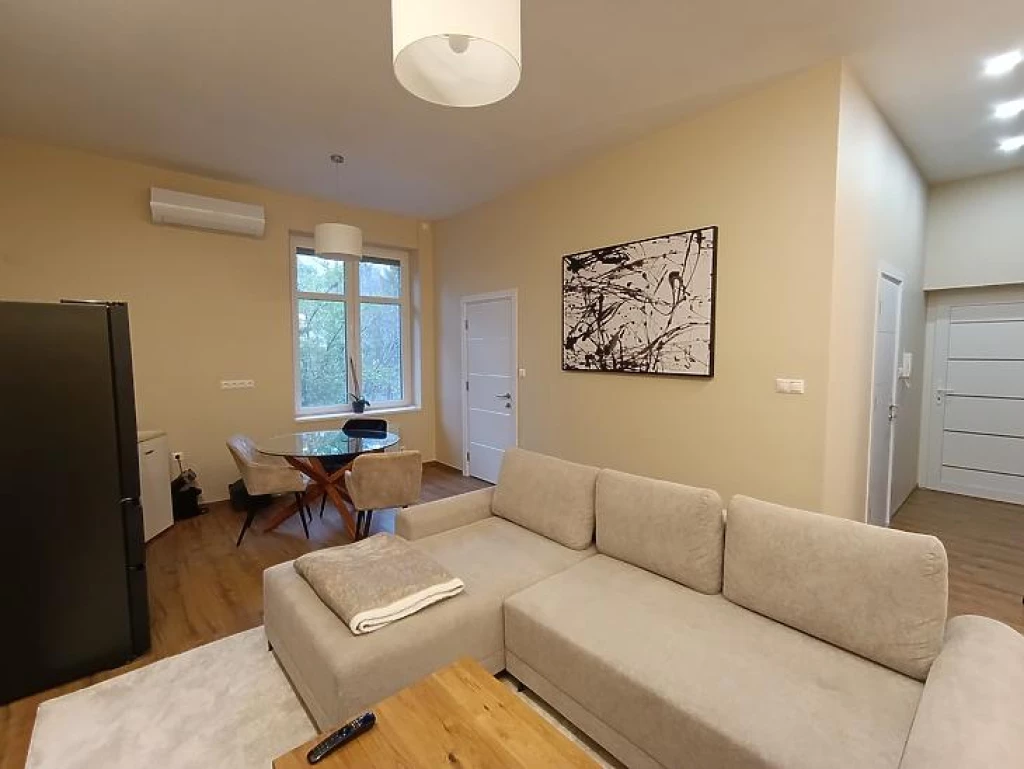 Eladó téglalakás, Budapest II. kerület, Rézmál