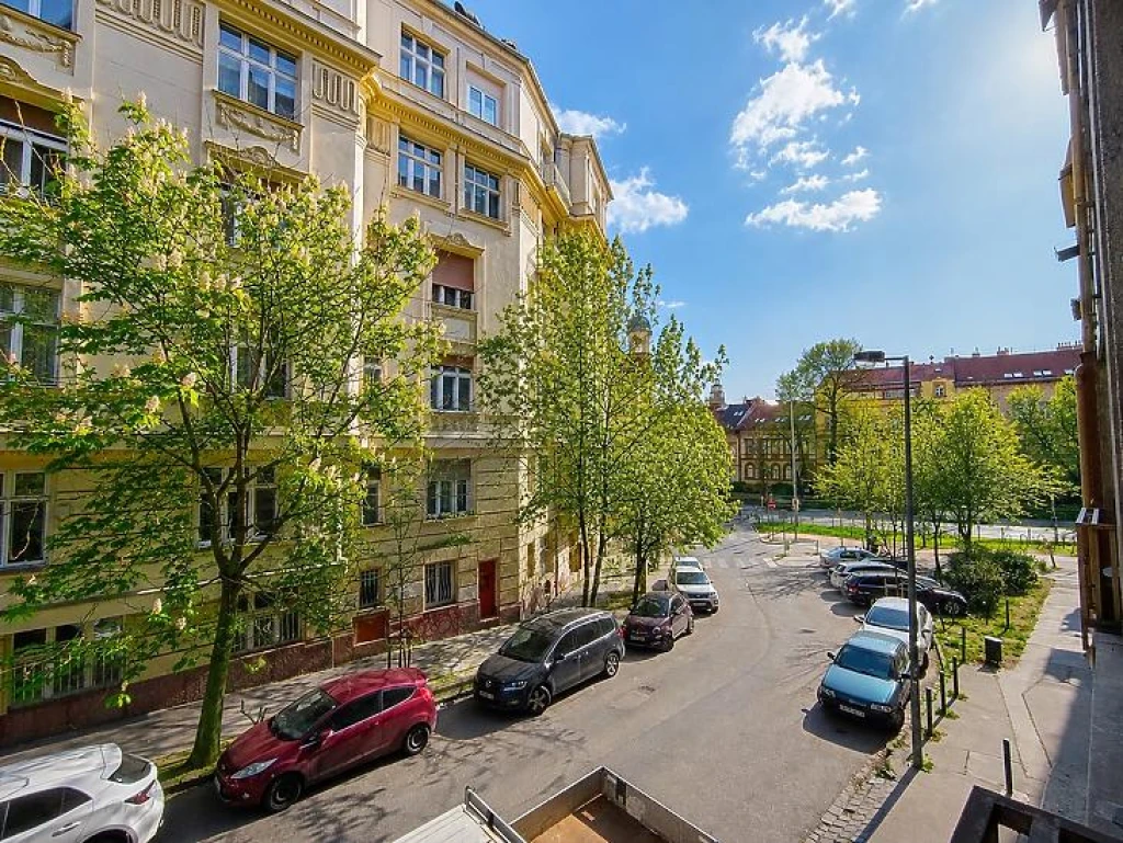 Eladó üzlet, Budapest II. kerület, Országút