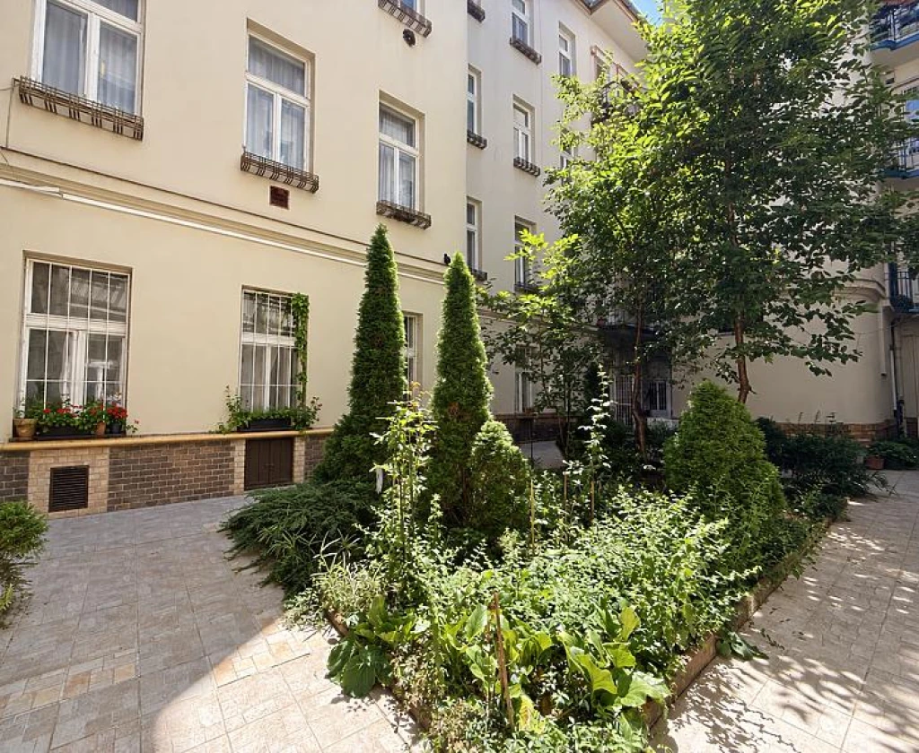 Eladó téglalakás, Budapest II. kerület, Országút