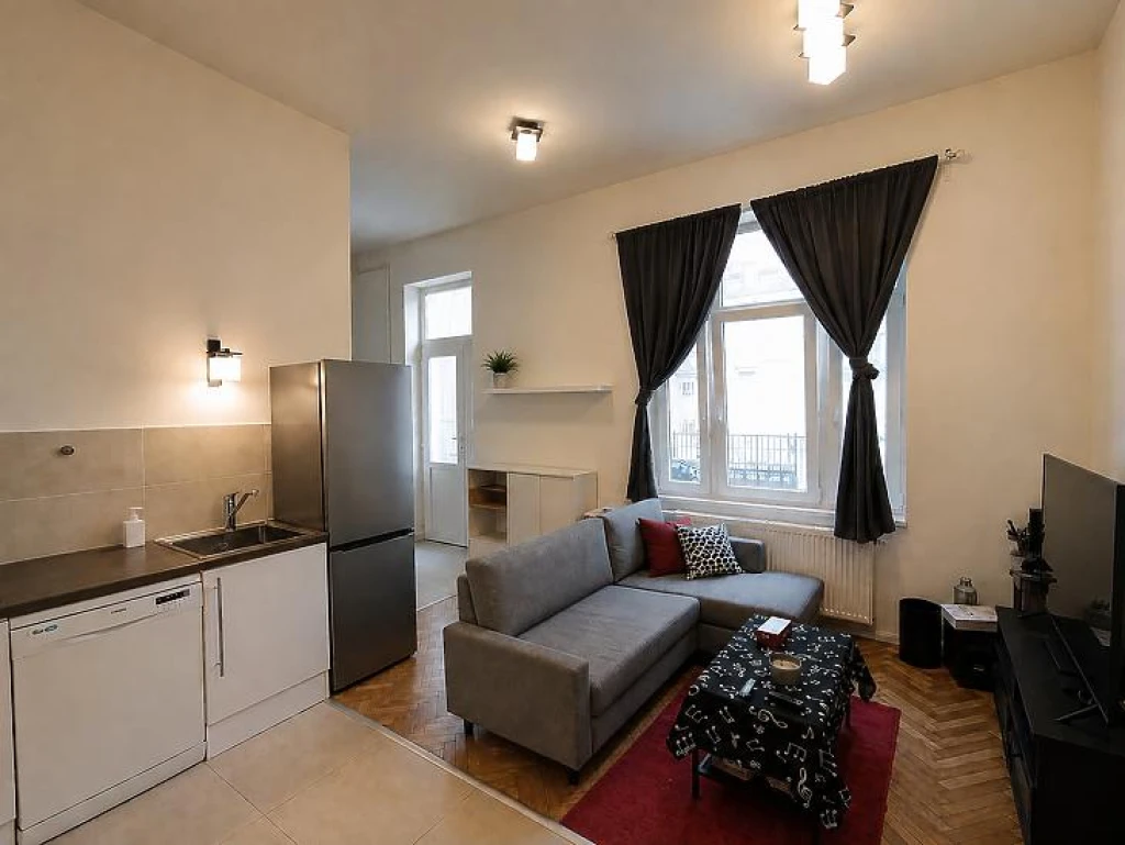 Eladó téglalakás, Budapest II. kerület, Országút