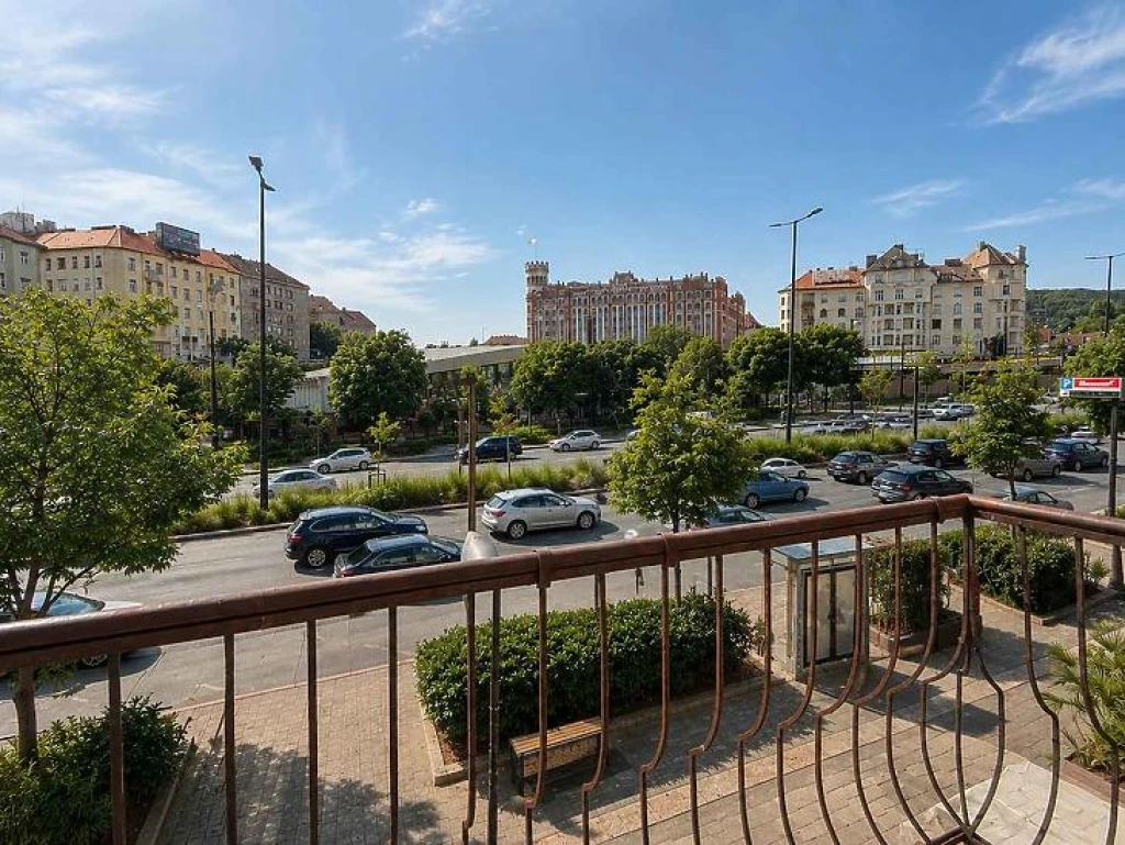 Eladó téglalakás, Budapest II. kerület, Országút