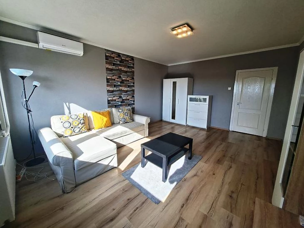 For sale panel flat, Budapest X. kerület, Ligettelek