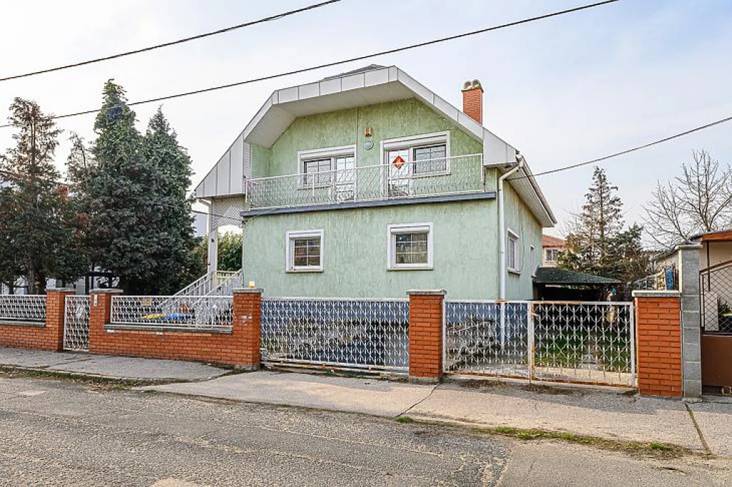 c3-1-name c2-1-name, Budapest X. kerület, Felsőrákos