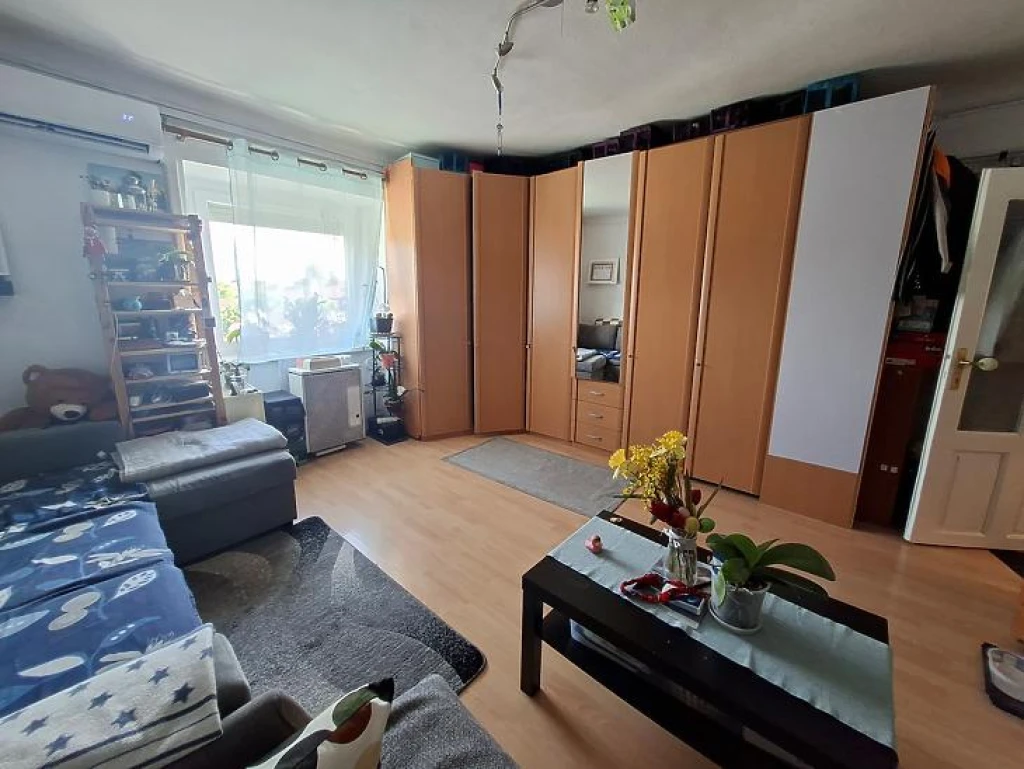 Eladó téglalakás, Budapest X. kerület, Laposdűlő