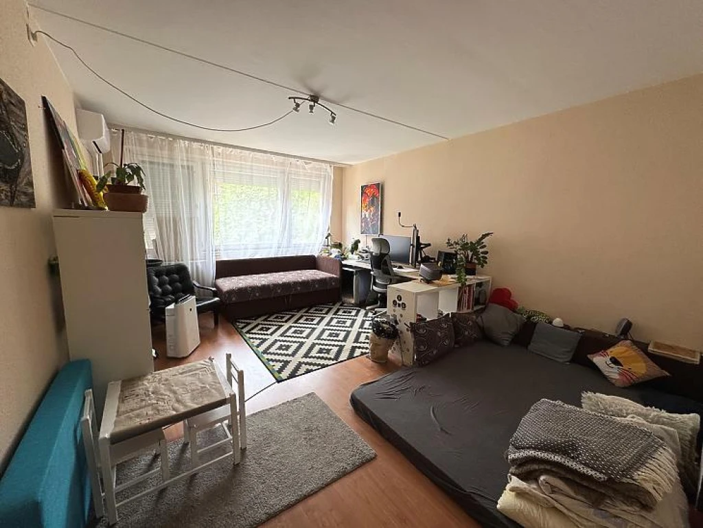 c3-1-name c2-20-name, Budapest X. kerület, Újhegy