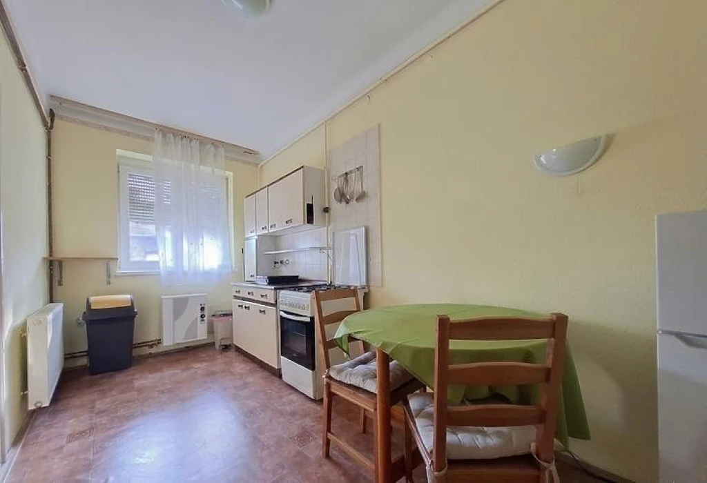 Eladó téglalakás, Budapest X. kerület, Laposdűlő