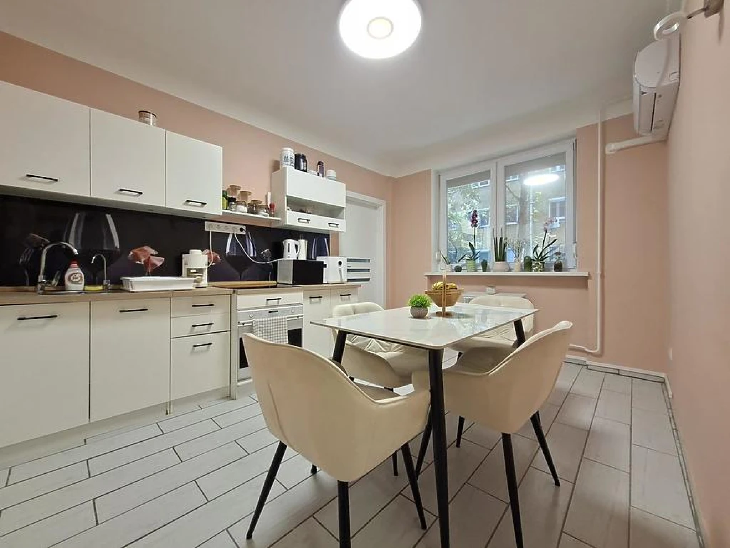 Eladó téglalakás, Budapest X. kerület, Laposdűlő