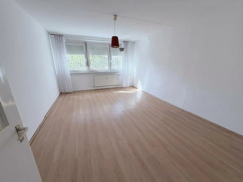 Eladó panellakás, Budapest X. kerület, Újhegy