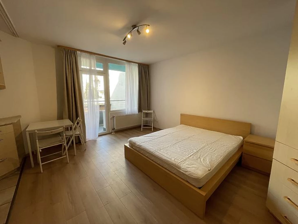 Kiadó téglalakás, Budapest VIII. kerület, Csarnok negyed