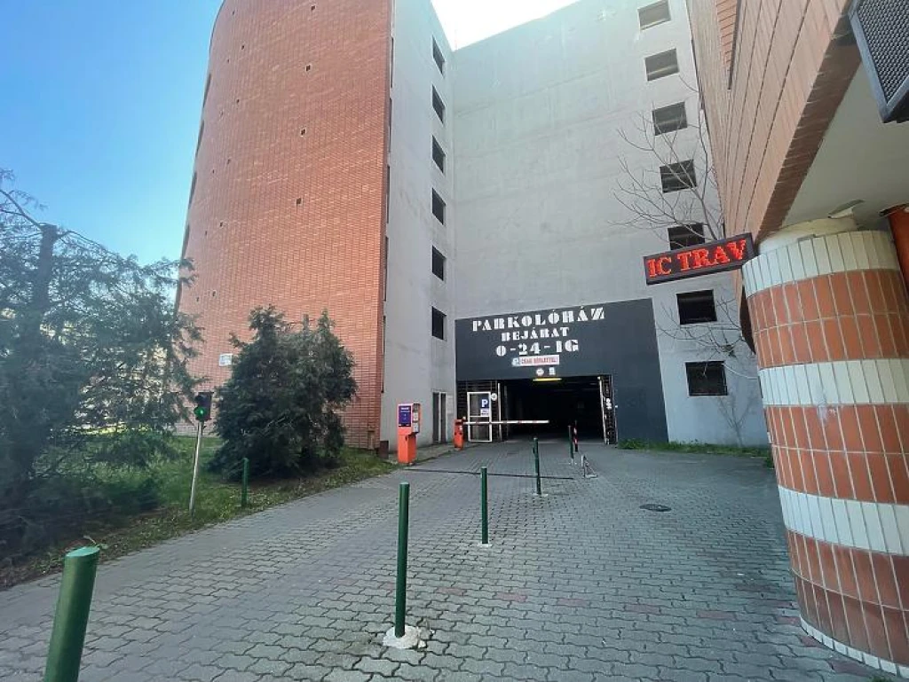 Kiadó teremgarázs, Budapest VIII. kerület, Orczy negyed
