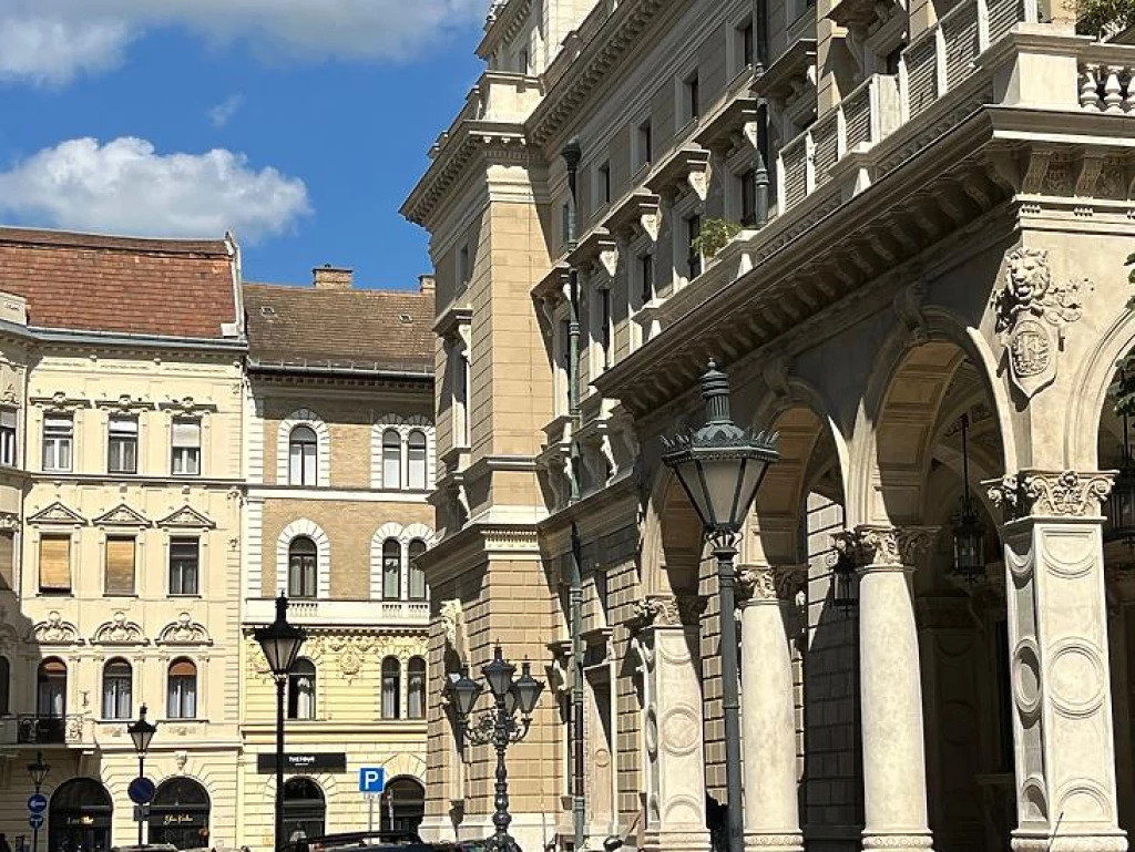 Eladó téglalakás, Budapest VI. kerület, Nagykörúton kívüli terület