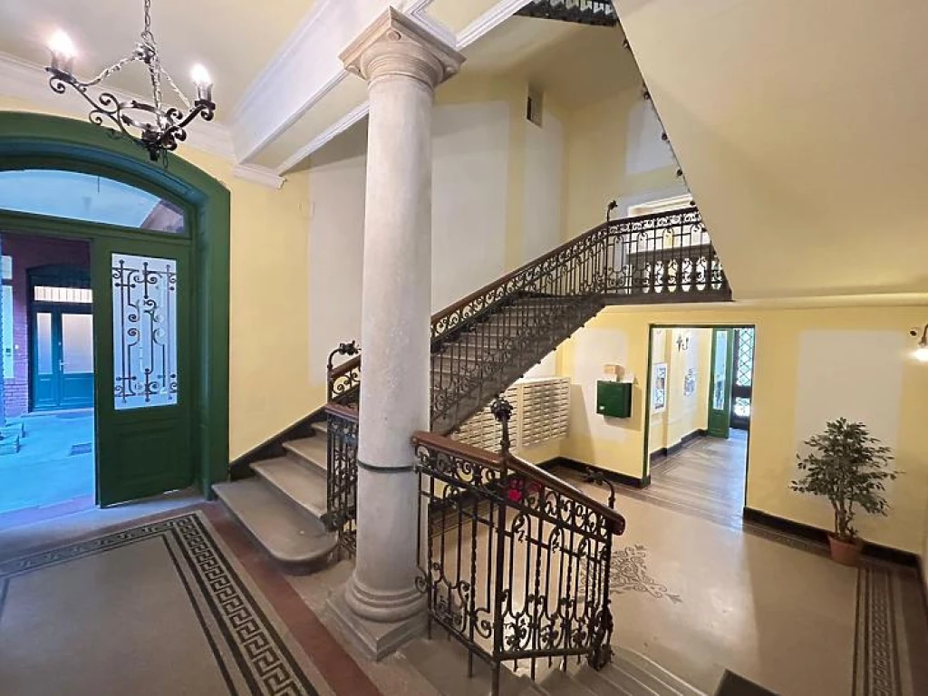 Eladó téglalakás, Budapest V. kerület, Belváros