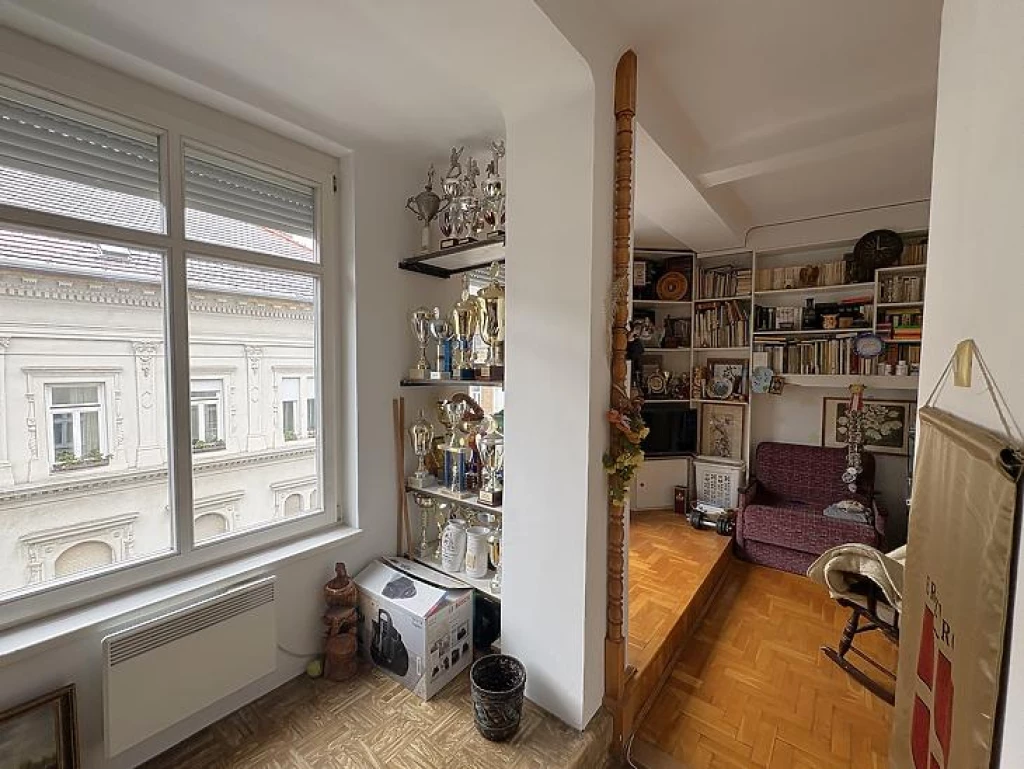 Eladó téglalakás, Budapest VI. kerület, Nagykörúton kívüli terület