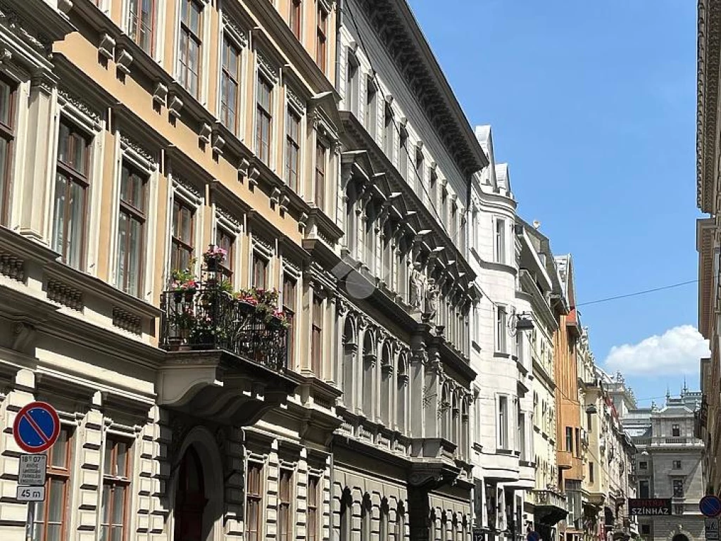 Eladó téglalakás, Budapest VI. kerület, Nagykörúton kívüli terület