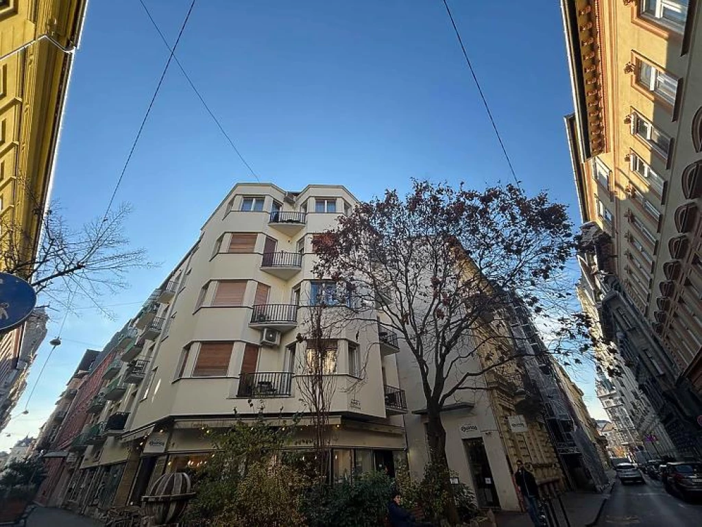 Eladó téglalakás, Budapest VI. kerület, Nagykörúton kívüli terület