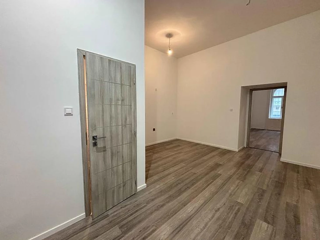 Eladó téglalakás, Budapest VI. kerület, Nagykörúton kívüli terület